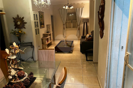 Apto à venda na V.Mariana/Aclimação - 110m2 - 3 Quartos/2 Banheiros - 800 m. metrô Paraíso.
