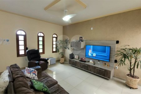 Sobrado Residencial no bairro Douradinho