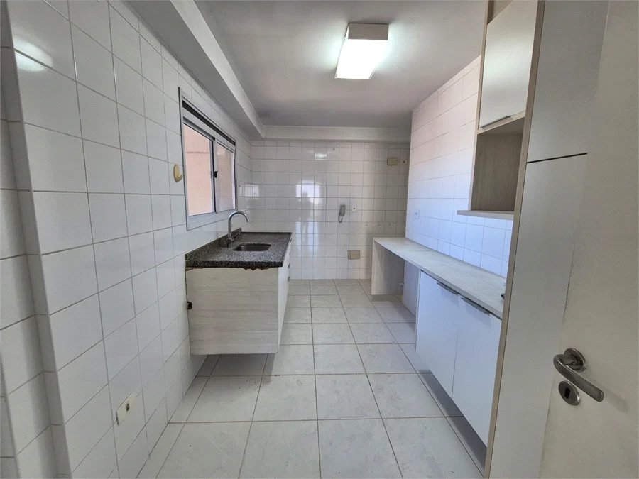 Apartamento à venda com 3 quartos, sendo 1 suíte, em Jardim Olympia, São Paulo, SP
