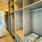 Indaiatuba- Villagio de Itaici- Venda - terreno 150,00 ms - construida 144, 15 ms - 3 dorms, 1 suite, sala, cozinha, wc - R$ 999.900,00 -Área de lazer conta com: Salão de festas - Piscina - Clube - Playground - Academia completamento bancário. Imóvel locado em setembro 2024, venda para investidor,