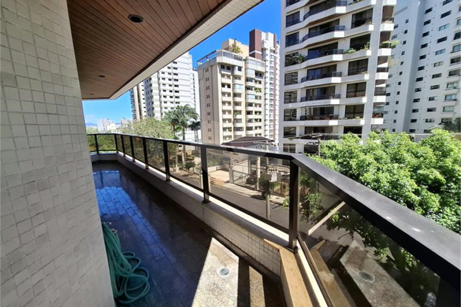 Apartamento, a venda, com 300m² de área privativa, 4 suítes, 4 vagas - Santana / SP