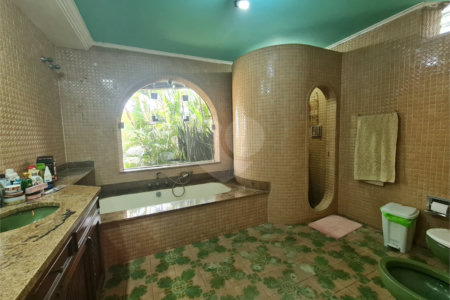 Casa à venda com 3 quartos, sendo 1 suíte, em Interlagos, São Paulo, SP
