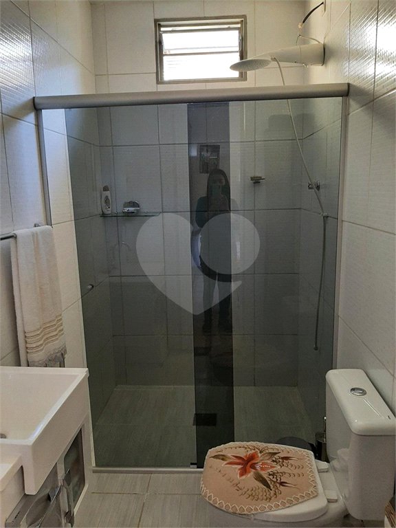 Casa com Salão Comercial no Aracy