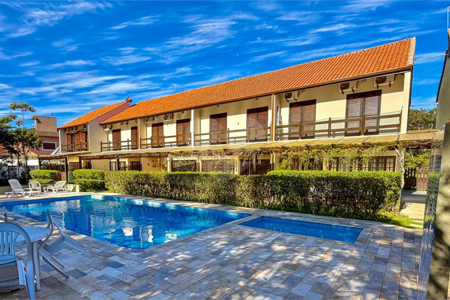 Villagio à venda com 3 quartos, sendo 1 suíte, em Riviera de São Lourenço, Bertioga, SP