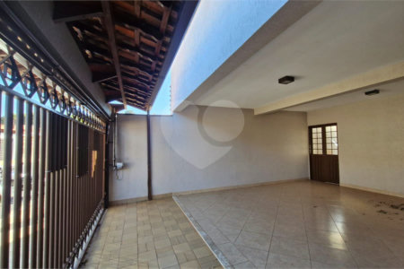 Casa/Sobrado a venda no Timburis em São Carlos