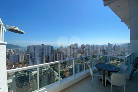 Cobertura no Edifício Emirado.