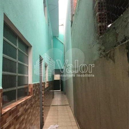 Sobrado para venda.