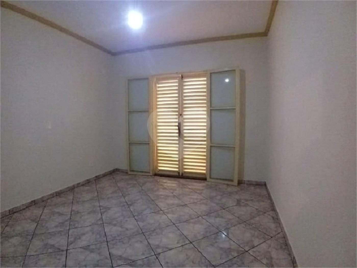 Sobrado à venda com 4 quartos, em Residencial Itamarati