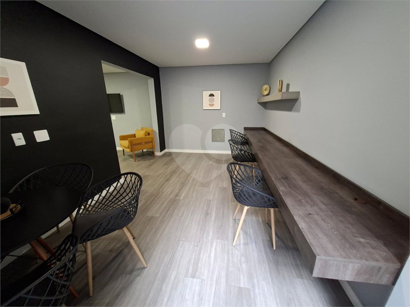 Studio de 35m2 à venda reformado com varanda na Vila Clementino