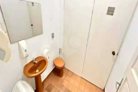 Prédio comercial com 322m², 8 salas, 3 banheiros, à venda no bairro Santo Antônio, São Caetano do Sul