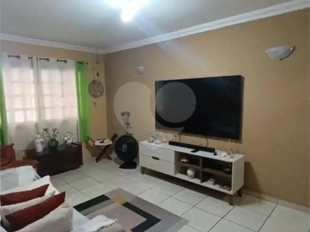 Sobrado à venda com 3 quartos, sendo 1 suíte,  em Pirituba, São Paulo, SP