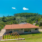 Casa à venda com 4 suítes no condomínio Vale da Santa Fé, Vinhedo - SP