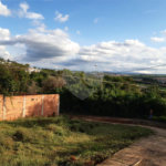 Terreno com 305,82 m² .