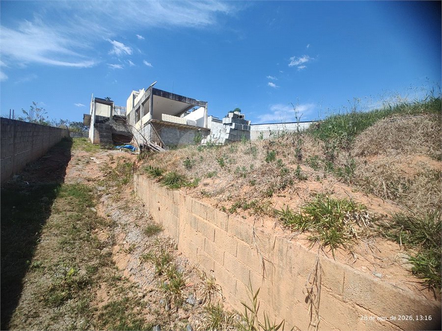 Terreno 810 metros à venda em Atibaia com projeto aprovado exclusivo de alto padrão com construção inacabada