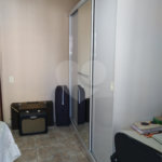Apartamento duplex, espaçoso, ensolarado. Ideal para uma bela modernização.