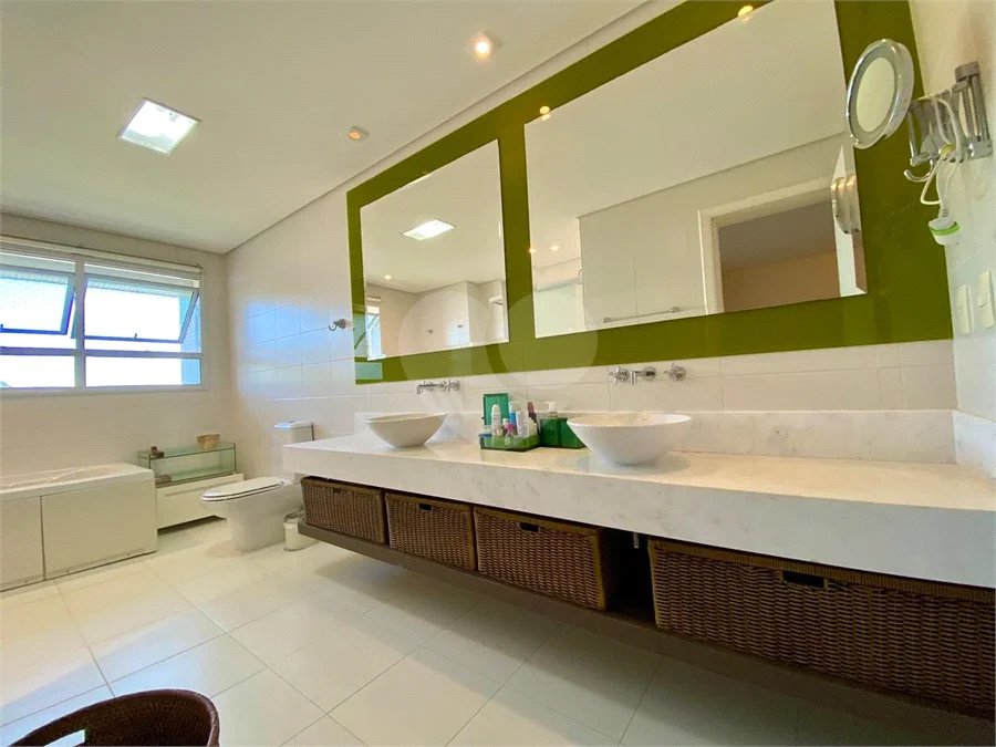Apartamento à venda com 4 suítes em Riviera de São Lourenço, Bertioga, SP