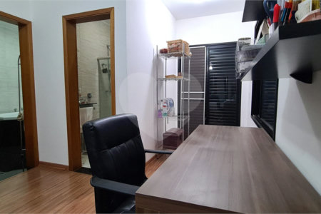 Casa térrea no Condomínio Jardim Botânico , localizado na cidade Bady Bassit/SP .
