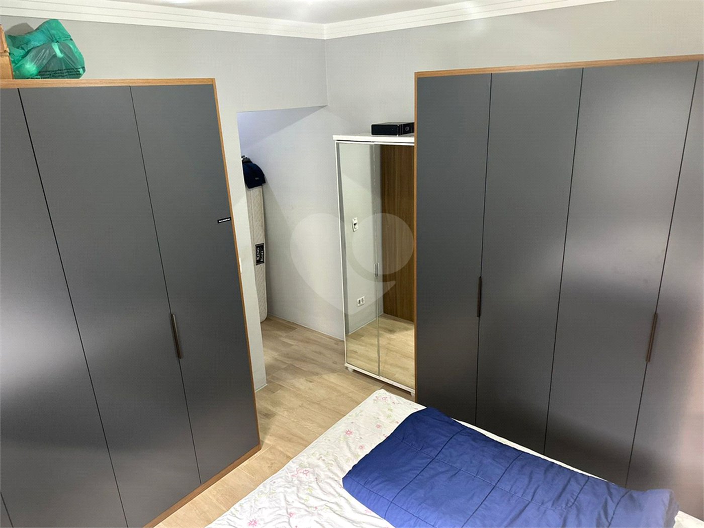 CASA A VENDA NO JARDIM DAS INDUSTRIAS COM 2 DORMITÓRIOS, 1 SUÍTE, 2 VAGAS, 125M², SJC