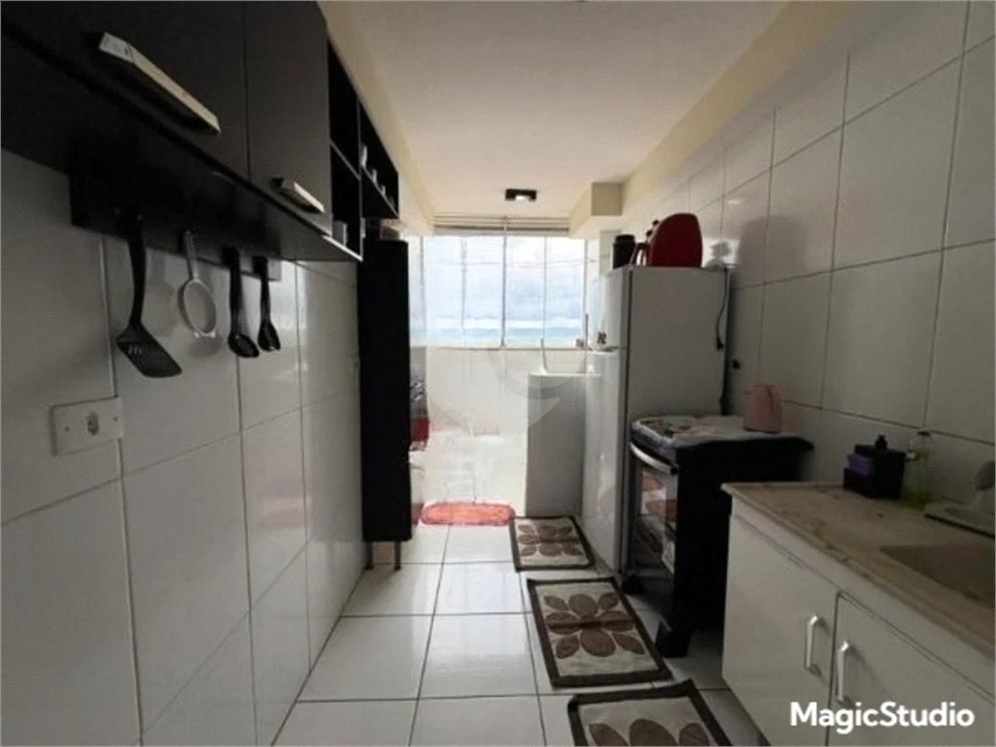 Apartamento com 50m², 2 dormitórios, 2 vagas, disponível para venda e locação, no bairro Água Chata, em Guarulhos.