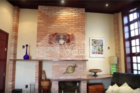 Casa em condomínio fechado