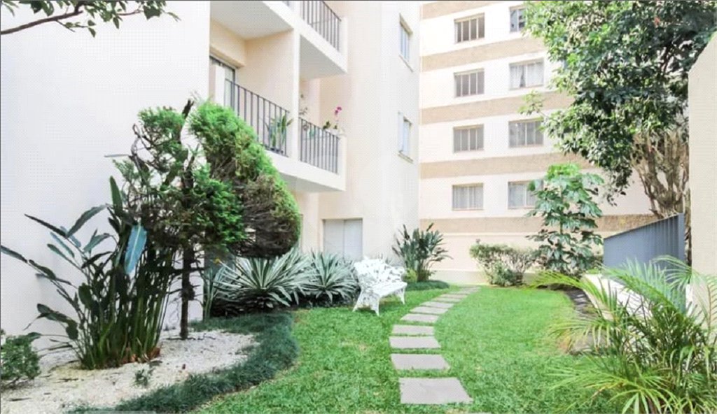 Apartamento á venda - Moema