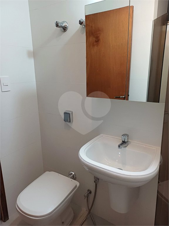Apartamento com 77m² e 2 dormitórios próximo a Paulista e Metrô Trianon-Masp.