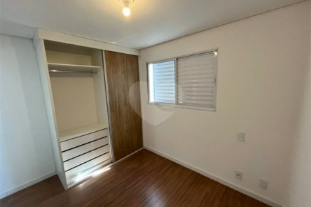 Apartamento à venda com 2 dormitórios e 1 suíte no 13 andar!