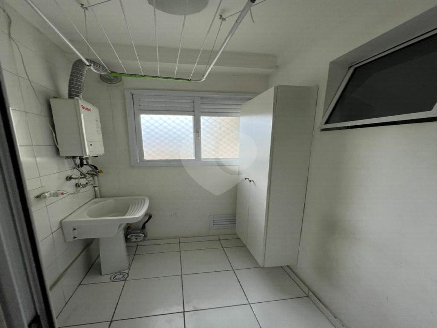 Apartamento à venda com 3 quartos, sendo 1 suíte,  em Vila Guilherme, São Paulo, SP