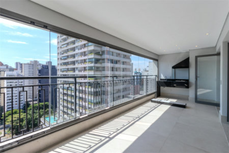 Apartamento para venda em Moema com 3 quartos, sendo 3 suítes, 2 vagas, 149 m²
