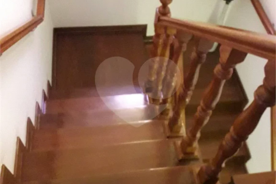 SOBRADO AMPLO COM 4 DORMITORIOS VISÃO PARA SERRA