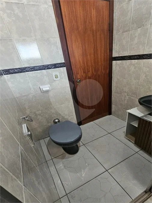Sobrado Locação 02 dormitórios 01 wc
