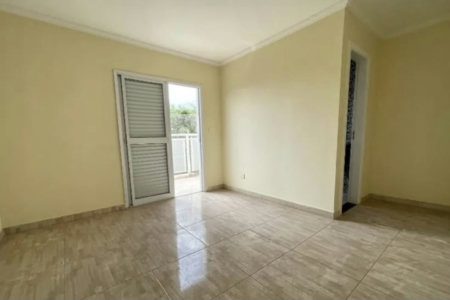 Casa à venda com 3 quartos, sendo 1 suíte, em Jardim Ester, São Paulo - SP