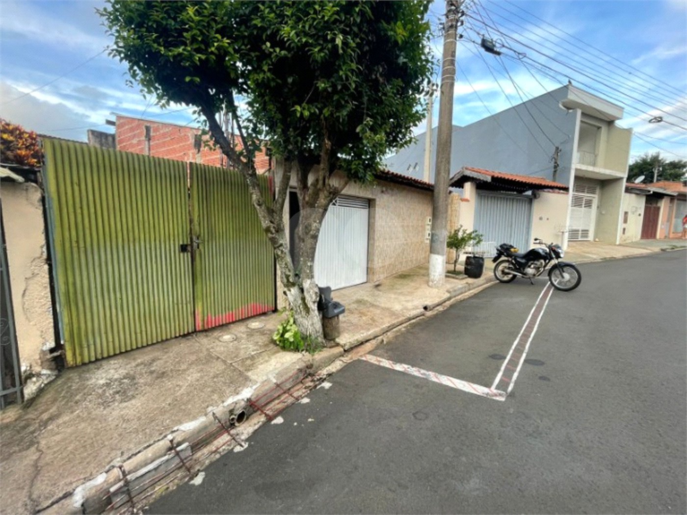 Casa térrea para venda na Vila Nossa Senhora de Fátima.
