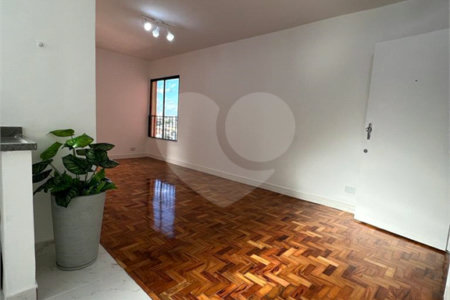 Apartamento à venda - Saúde.