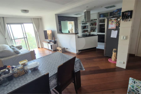 Apartamento à venda com 3 quartos, sendo 1 suíte,  em Jardim Marajoara, São Paulo, SP