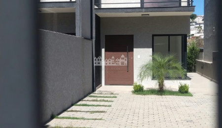 Sobrado à venda ou para alugar com 3 suítes em Jardim do Lago, Atibaia, SP