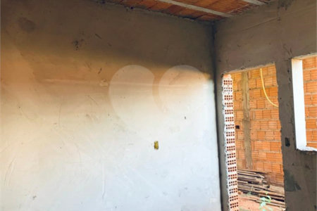 Imóvel em construção bem localizado