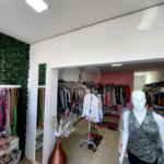 Casa residencial com ponto comercial a venda no Centro