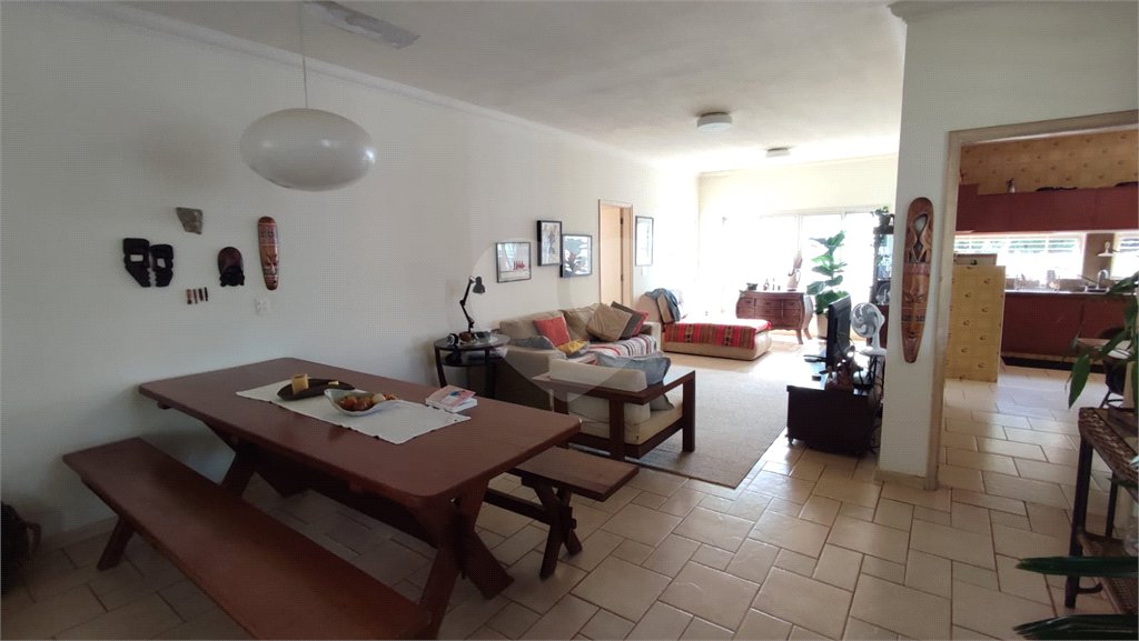 Casa à Venda de 3 dormitórios em São Carlos, no bairro Parque Santa Marta