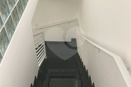 Sobrado à venda com 4 quartos, sendo 1 suíte, em Ipiranga, São Paulo, SP