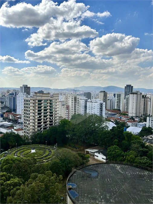 Apartamento de 105 m2, 3 dorms, 2 vagas livres em Perdizes