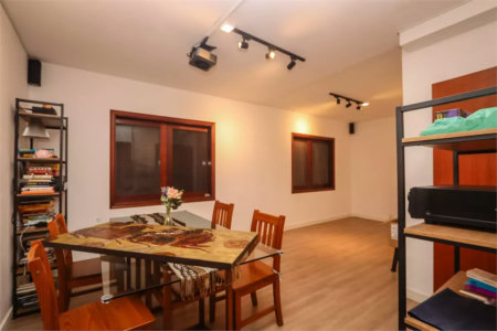 Sobrado à venda com 5 quartos, sendo 1 suíte, em Vila Sônia, São Paulo, SP