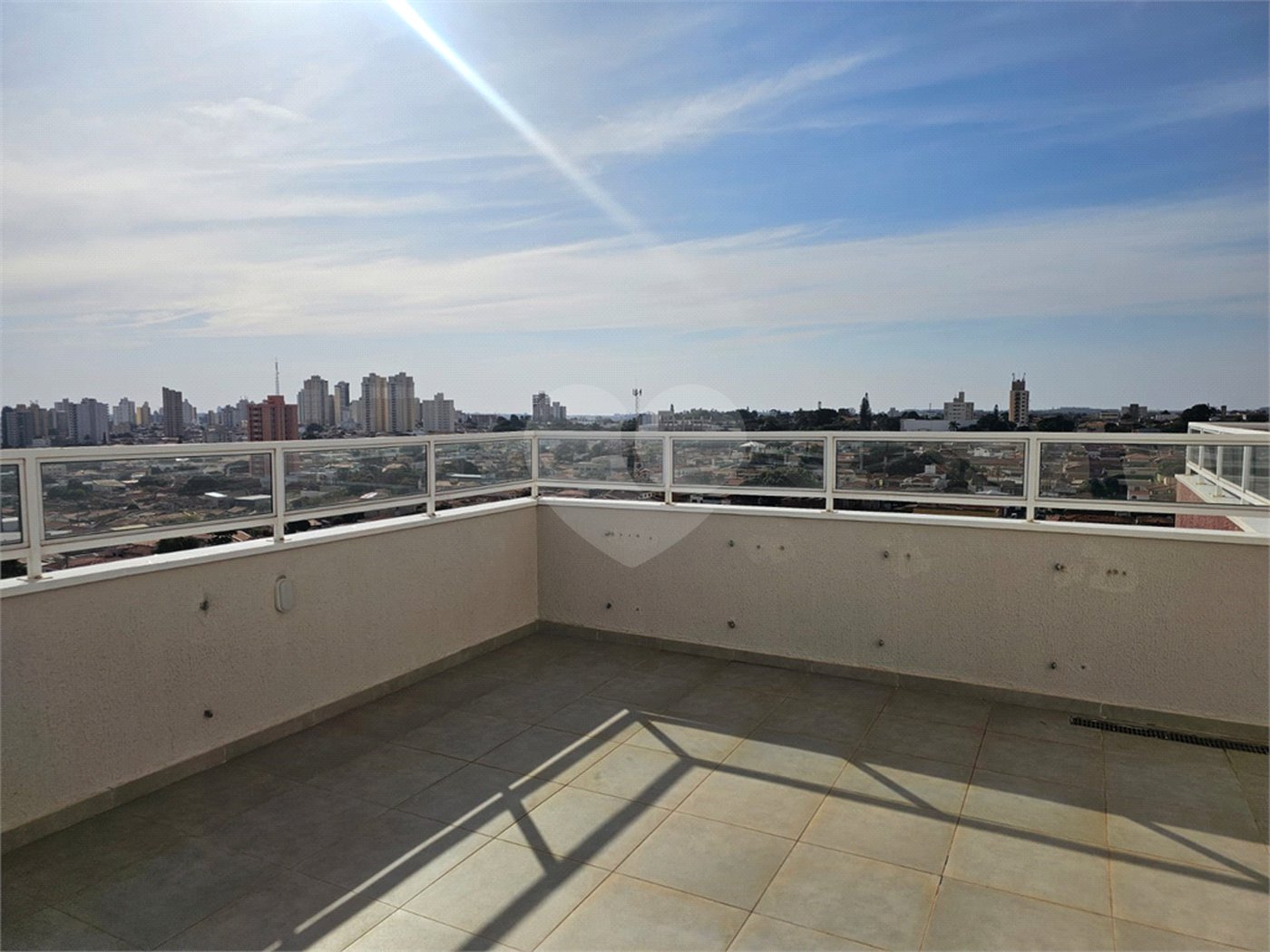 Apartamento à Venda no Edifício Novos Ares - Condomínio Completo com Excelente Área de Lazer