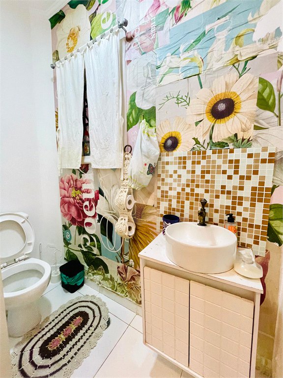 Linda casa com 600 m² e 6 vagas de garagem à venda próximo ao metrô Ana Rosa!!