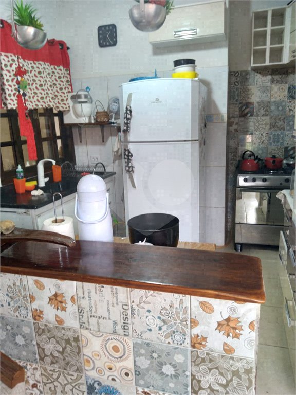 Sobrado para venda.