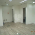 Conjunto comercial na Vila Olimpia