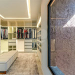 Casa à venda com 4 suítes no condomínio Vale da Santa Fé, Vinhedo - SP