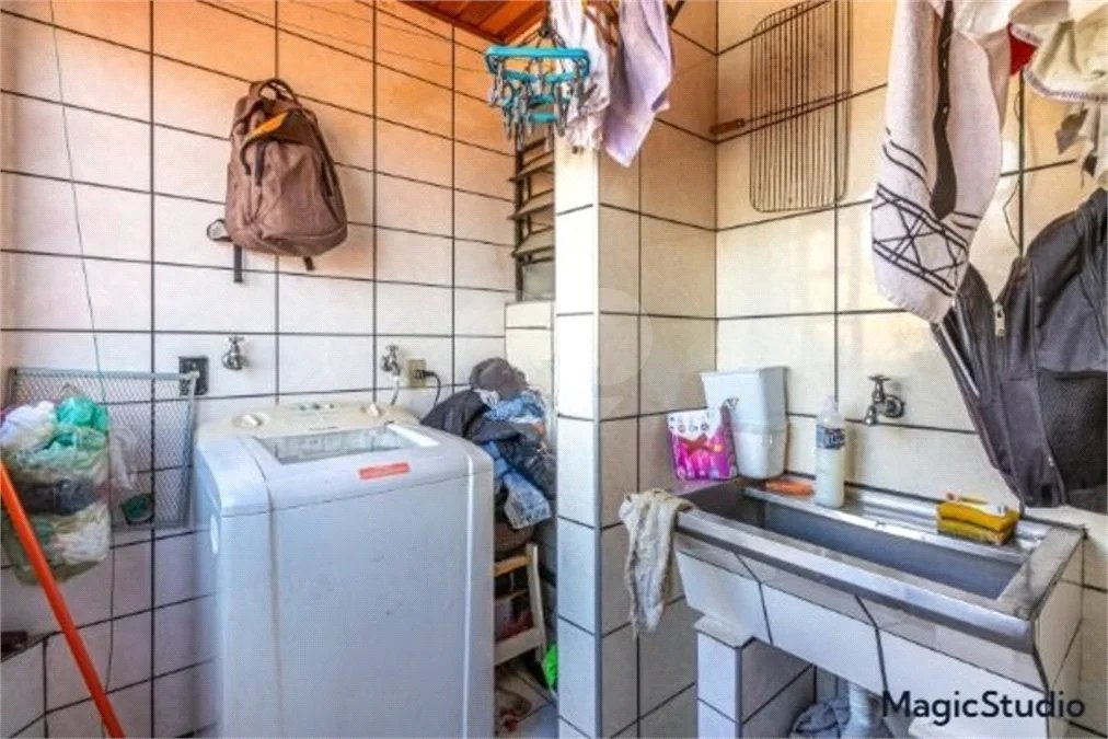 Casa com 175m², 4 dormitórios, sendo 3 suítes, 2 vagas de garagem, à venda na Vila Formosa.