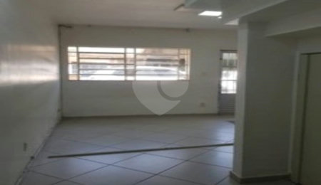 Casa à venda com 4 quartos, sendo 1 suíte, em Brás, São Paulo, SP