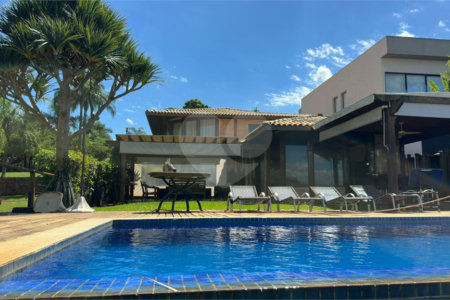 Casa para venda no Condomínio Vivenda do Broa.